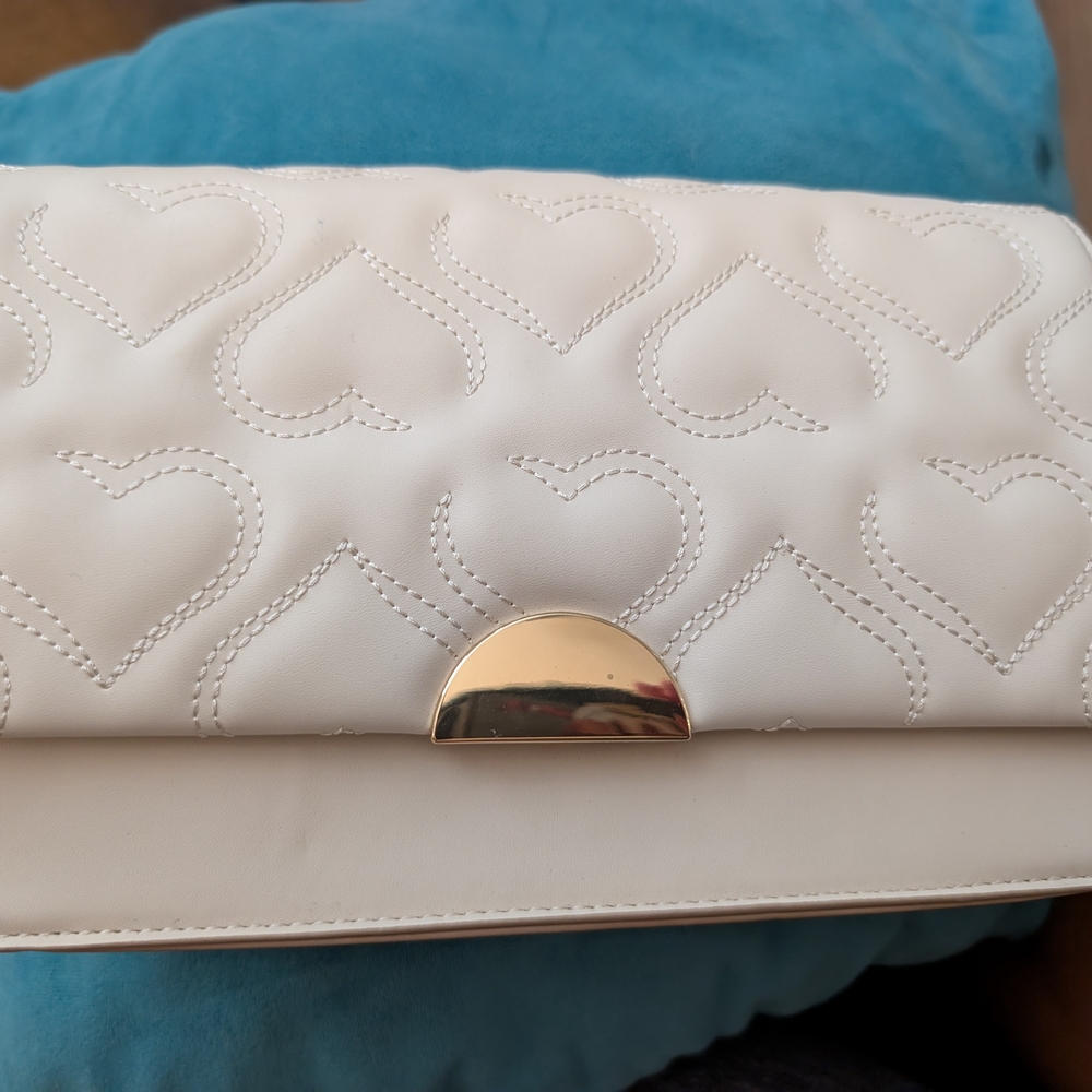 Embroidered/Threaded Heart Shoulder / Clutch by A New Day - Picture 3 of 4